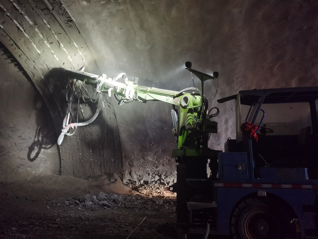 混凝土濕噴臺車的6大優點和4大應用領域(圖1) 混凝土濕噴臺車的6大優點和4大應用領域(圖1)